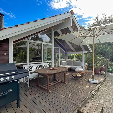 Stunning In Idestrup With Wifi Сasa de vacaciones Bøtø By
